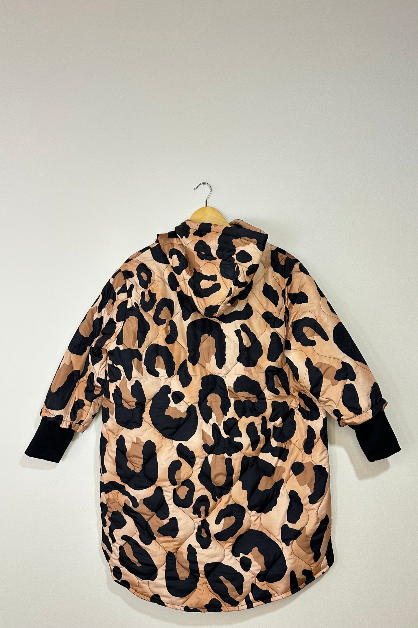 Leopard lovers puffer jacket