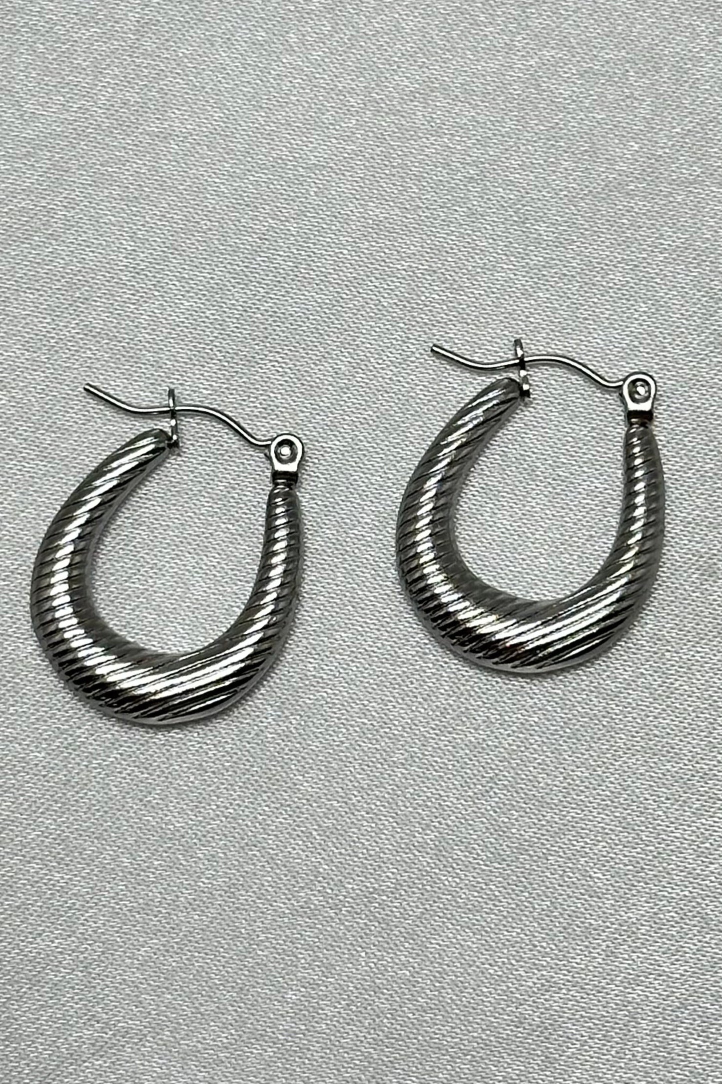 Echo earrings