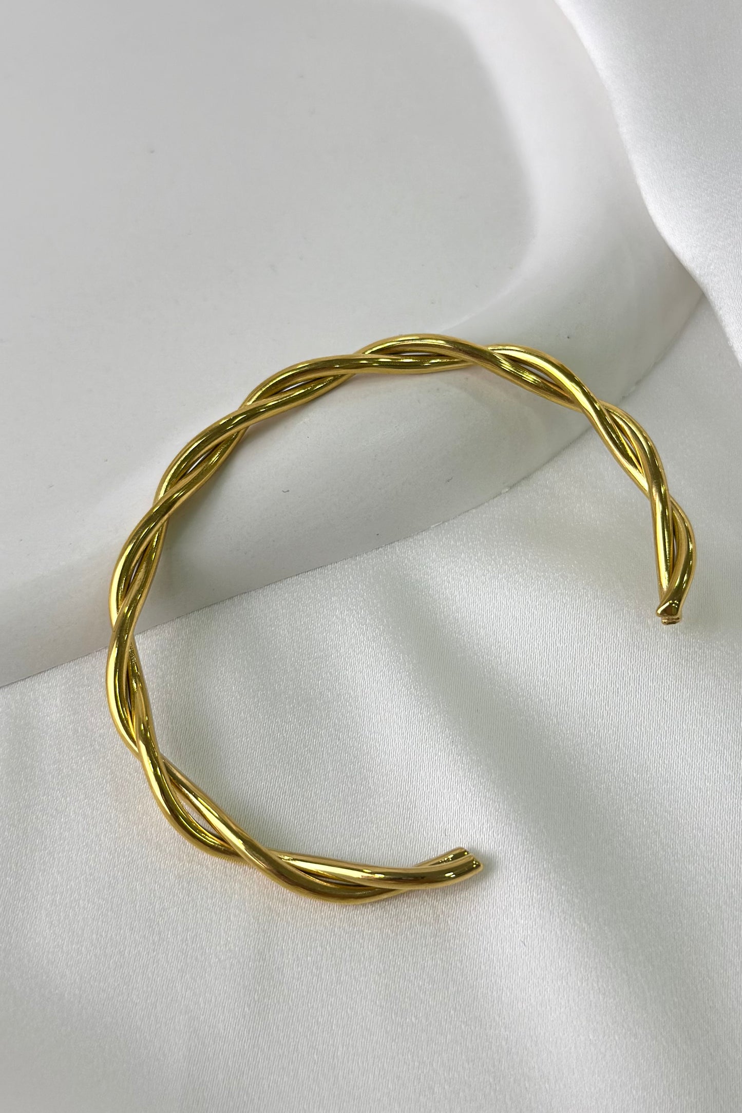 Amore cuff