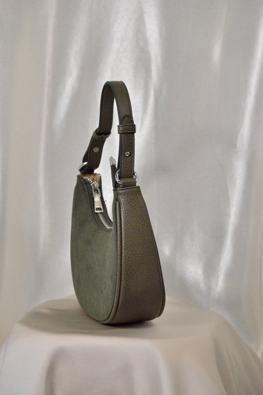 Velvet touch in green