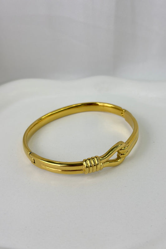 Bond cuff