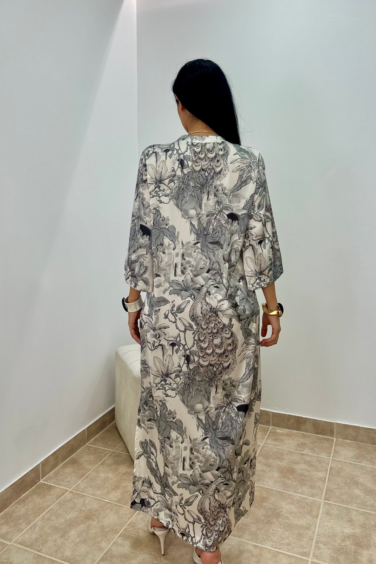 Hydra Μάξι Σατέν Καφτάνι Plus Size - Λευκό/Γκρι Φλοράλ