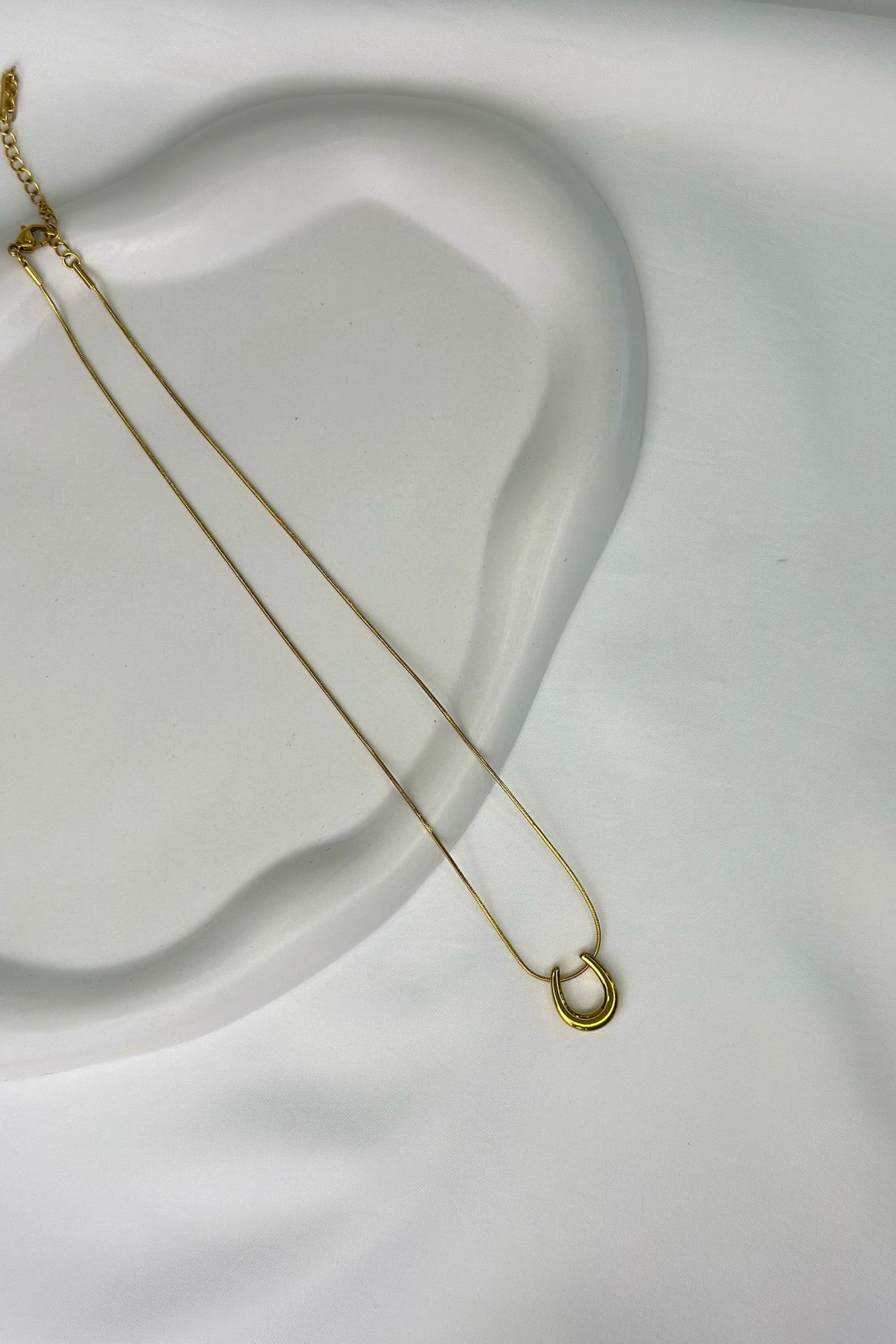 Within necklace