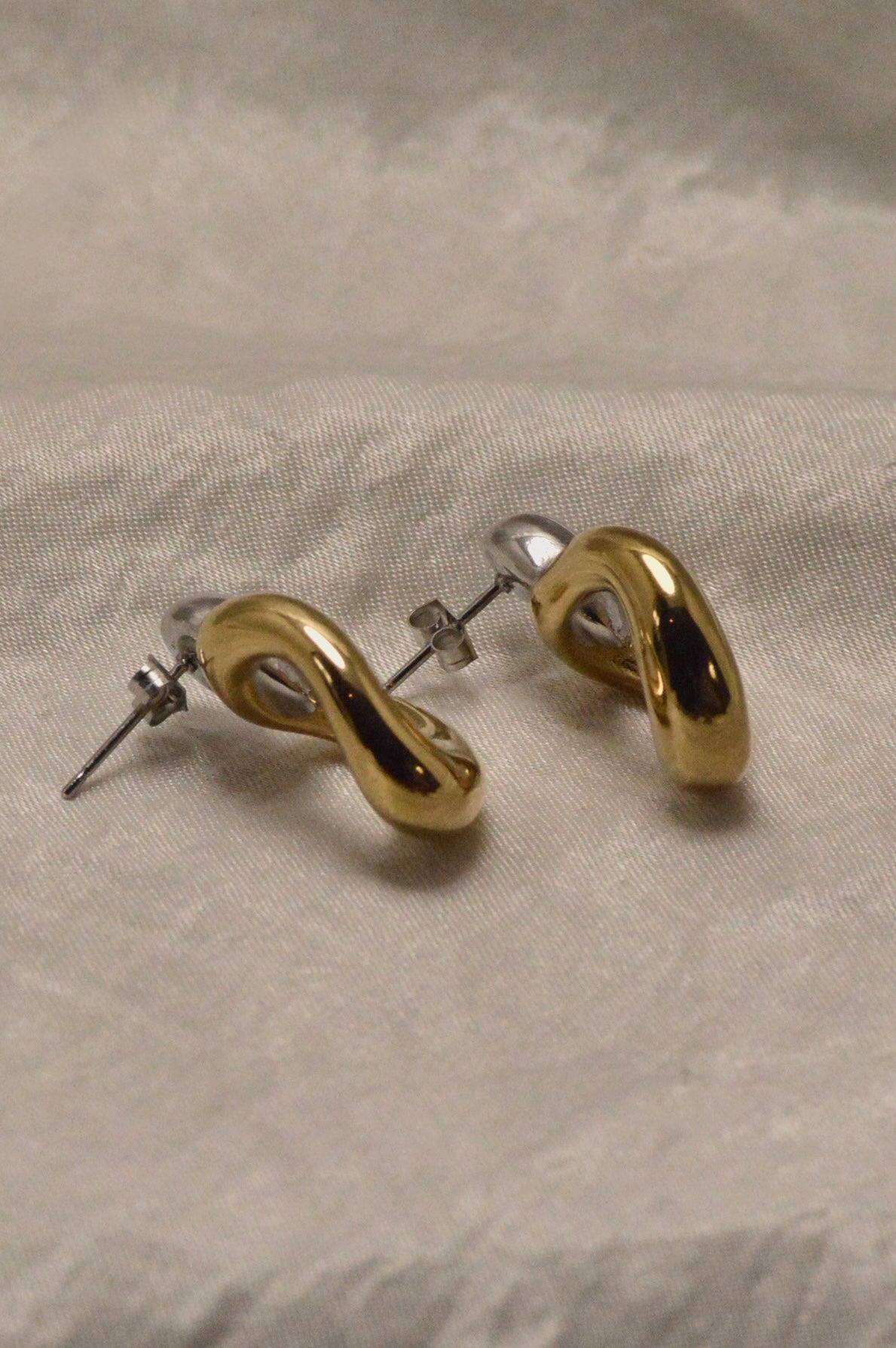 It's complicated earrings