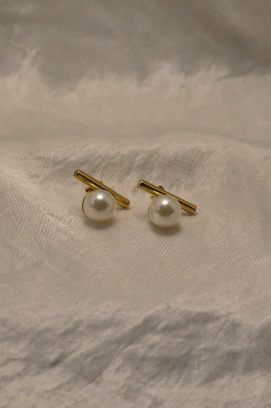 Pearl Line Studs