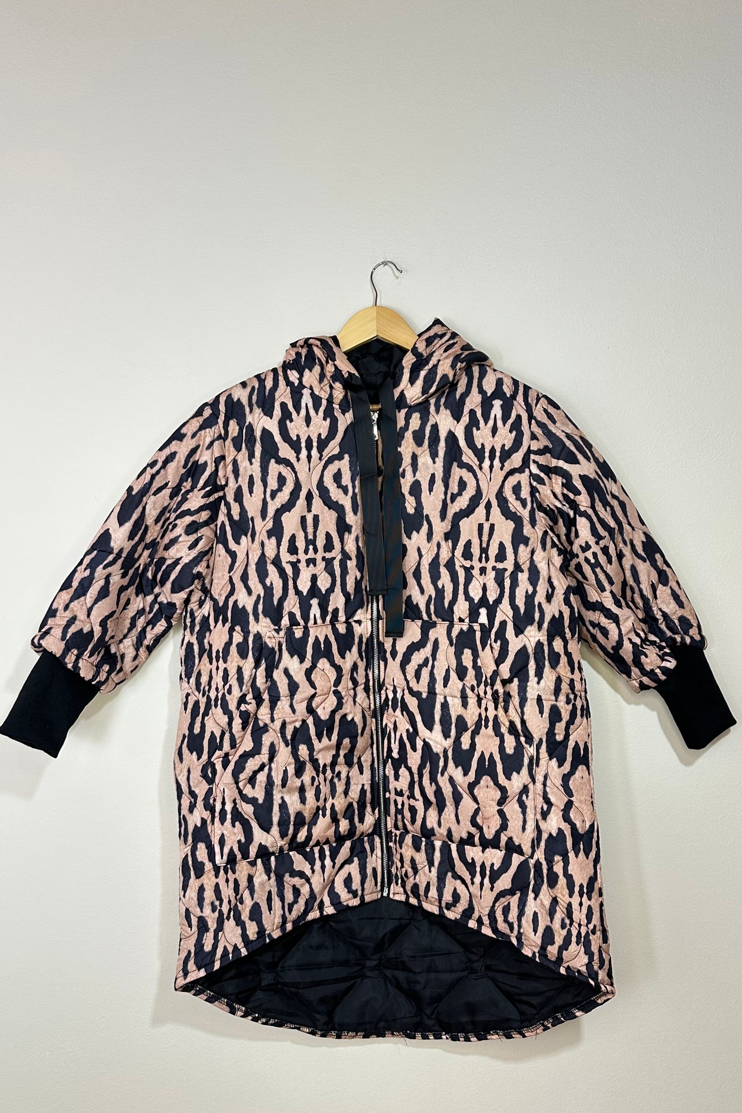 Leopard lovers puffer jacket