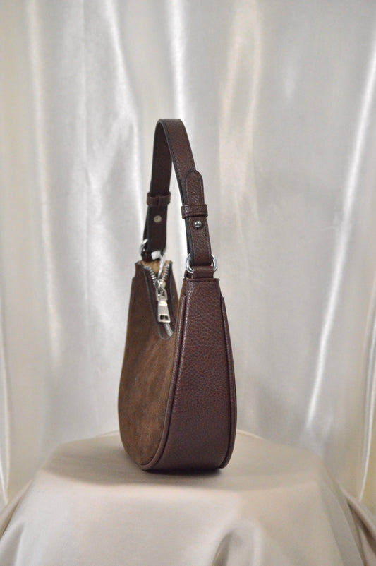 Velvet touch in brown