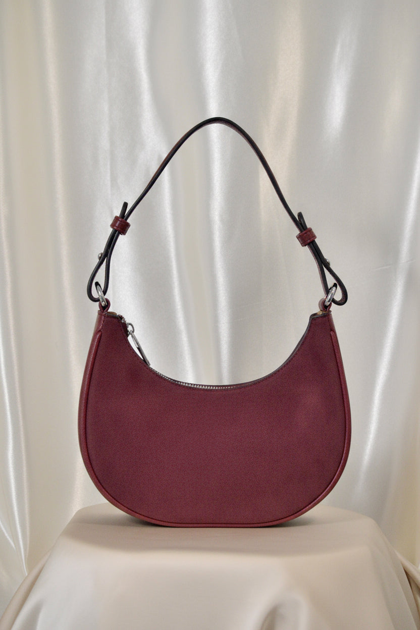 Velvet touch in burgundy