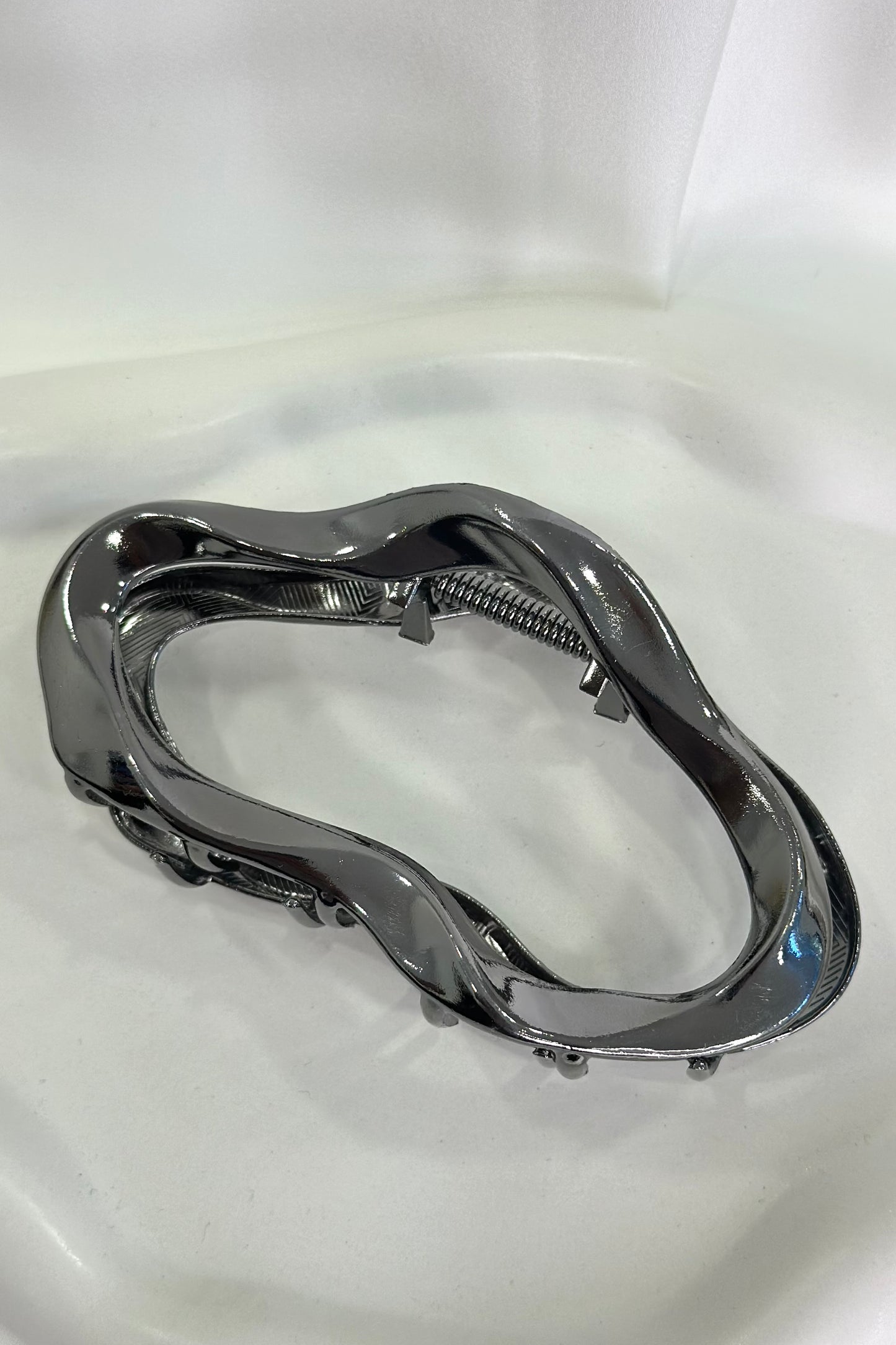 Liquid Graphite Ανθρακί Μεταλλικό Κλάμερ Μαλλιών