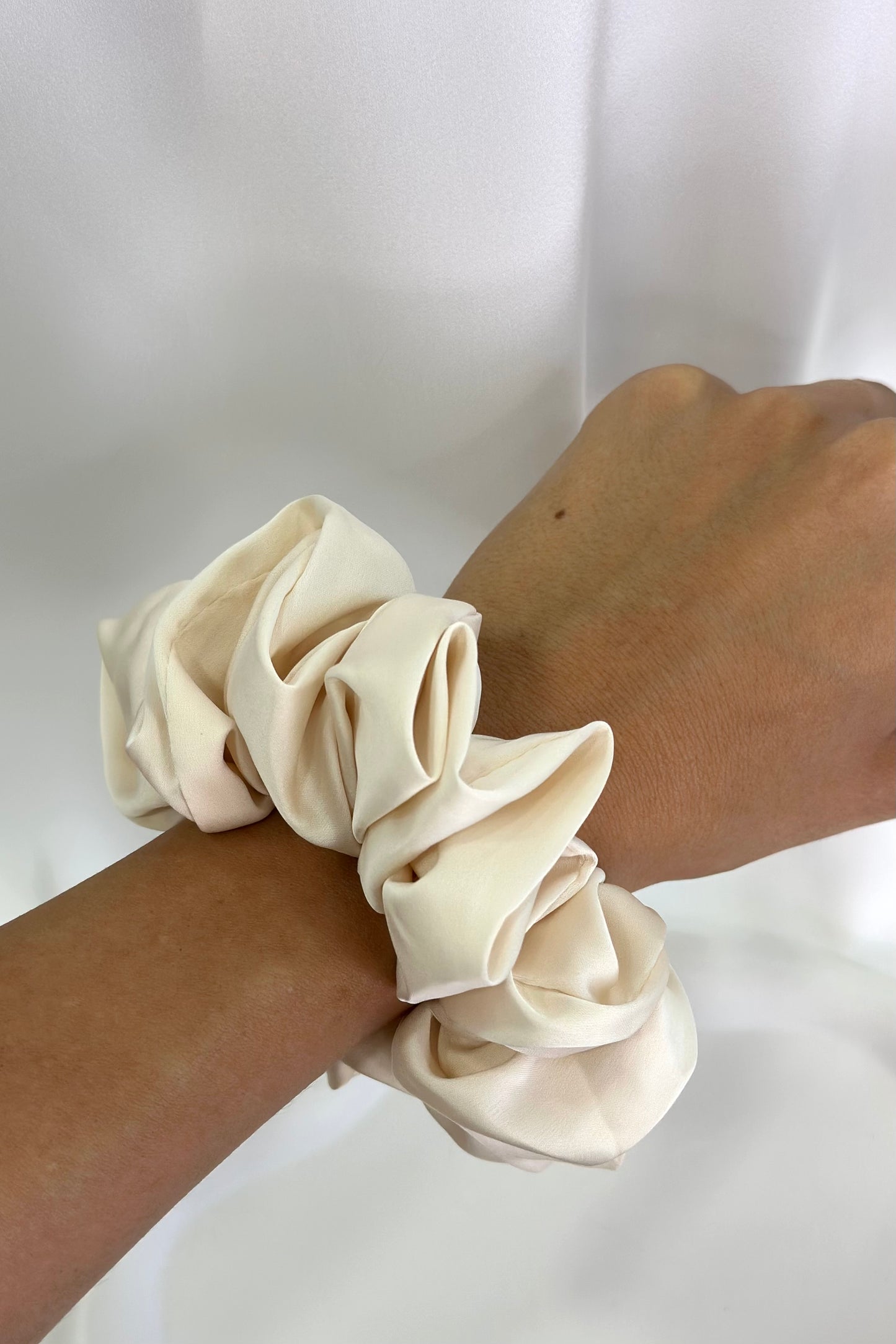 Premium Maxi Σατέν Scrunchie Μαλλιών