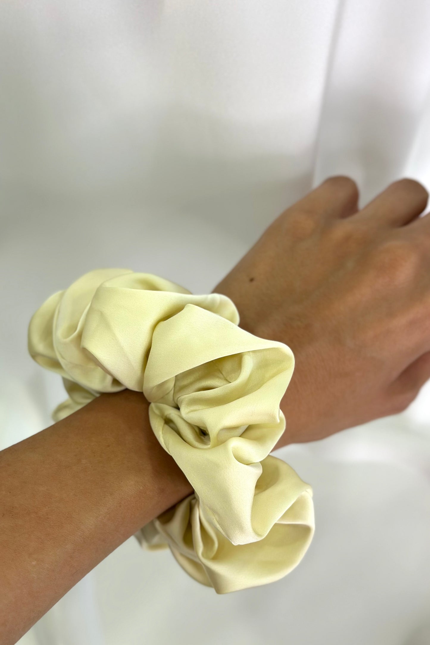 Premium Maxi Σατέν Scrunchie Μαλλιών