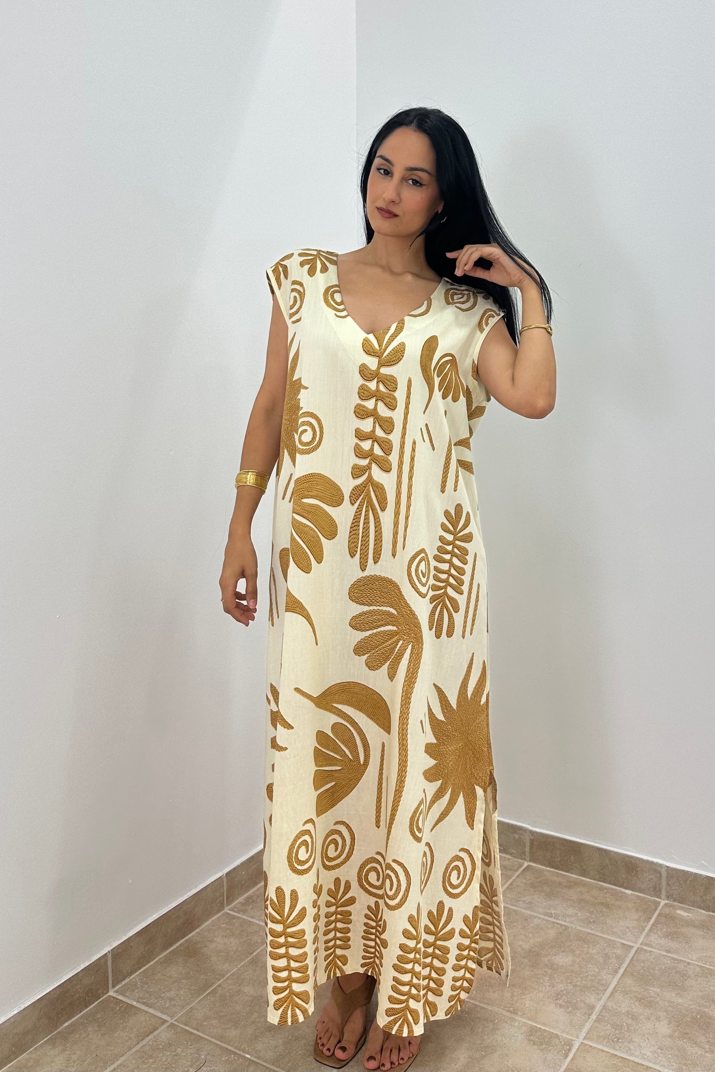 Maxi Φόρεμα με Tropical Print Εκρού-Καφέ Plus Size